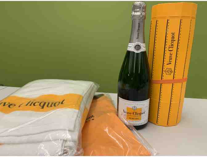 Veuve Package