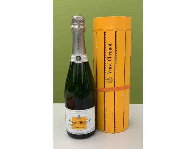 Veuve Package