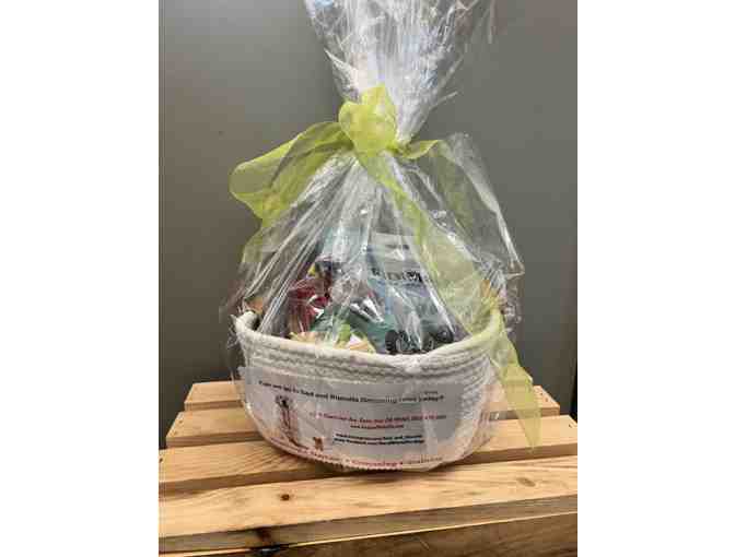 Bed & Biscuits Groomingdales Boarding, Groom, Daycare and Basket