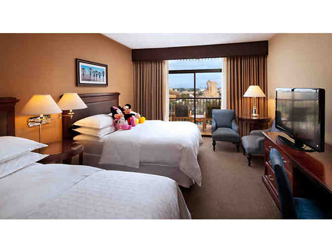 Disneyland Family Adventure, 5 Days, 4 Nights in Anaheim, California