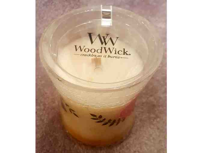 'Crackles as it Burns' Candle