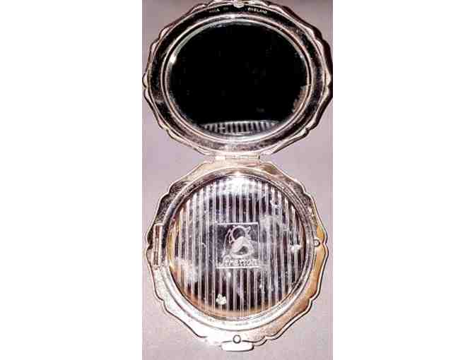 Vintage Stratton Makeup Compact