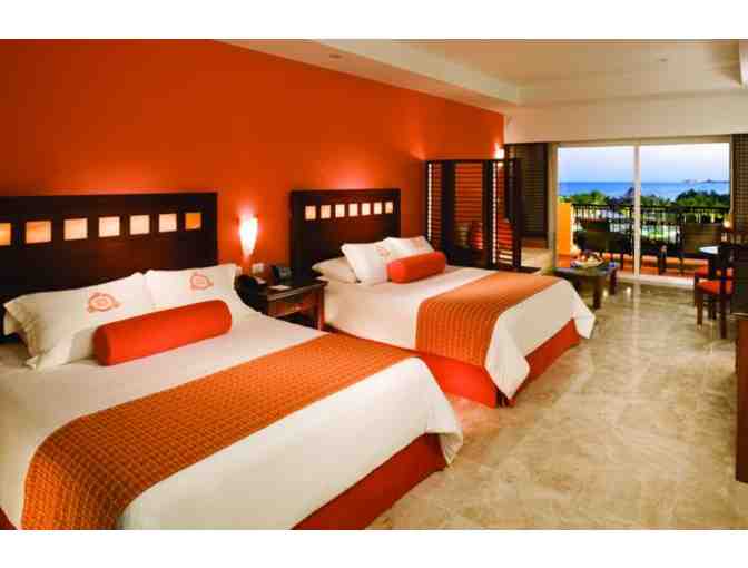 7-Night Two-Bedroom Suite in Mexico - OPENING BID REDUCED