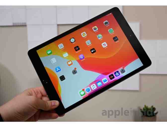 24- IPAD 32 GB 7th Generation