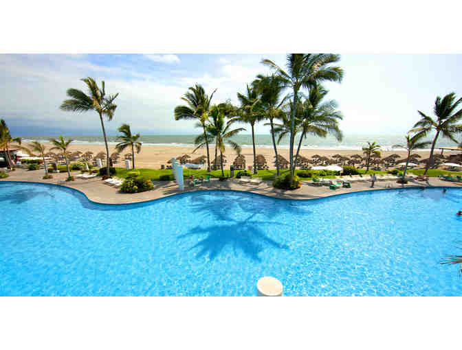 7 nights luxurious resort Nuevo Vallarta,  4 star tripadvisor $1498 Value + $100 FOOD