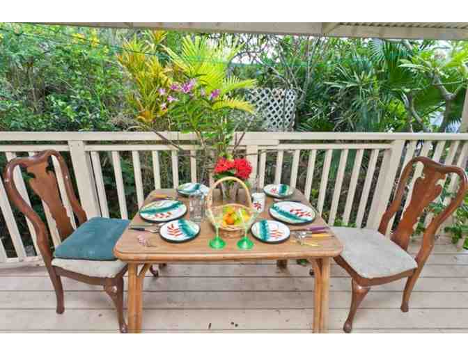 Aloha Stay & Food Package! Enjoy 2 nights @ 3.5 star Kona Guest House BIG ISLAND HAWAII