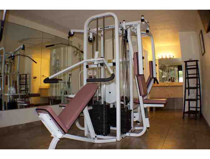 Enjoy 2 nights @ 3 star AT HOME INN & SUITES Ft Pierce, Fl + $100 FOOD CREDIT