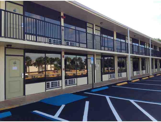 Enjoy 2 nights @ 3 star AT HOME INN & SUITES Ft Pierce, Fl + $100 FOOD CREDIT