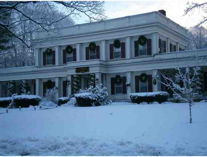Enjoy 2 nights @ 4 STAR Arlington Inn Village Estate Vermont + $100 Food Credit