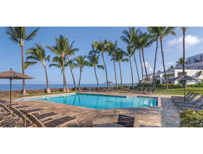 Enjoy 3 nights 4.5 STAR @ Wyndham Royal Sea Cliff, HI + $300 Food & Play Credit