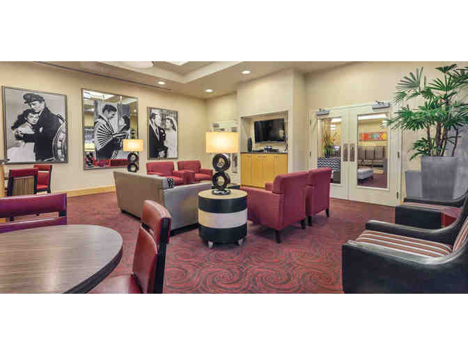 Enjoy 3 nights 4 STAR @ Wyndham Anaheim, Anaheim, CA + $300 Food & Play Credit