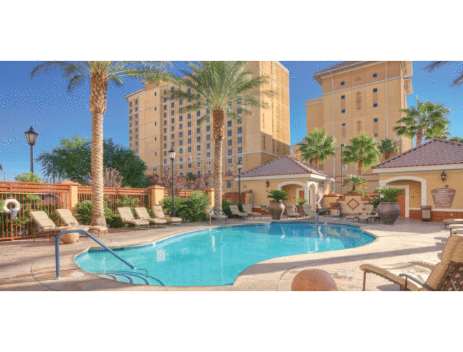 Enjoy 3 nights 4 STAR @ Wyndham Grand Desert, Las Vegas, NV + $300 Food & Play Credit