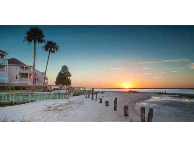 Enjoy 3 nights 4 STAR @ Wyndham Ocean Ridge, Edisto Beach, SC + $300 Food & Play Credit