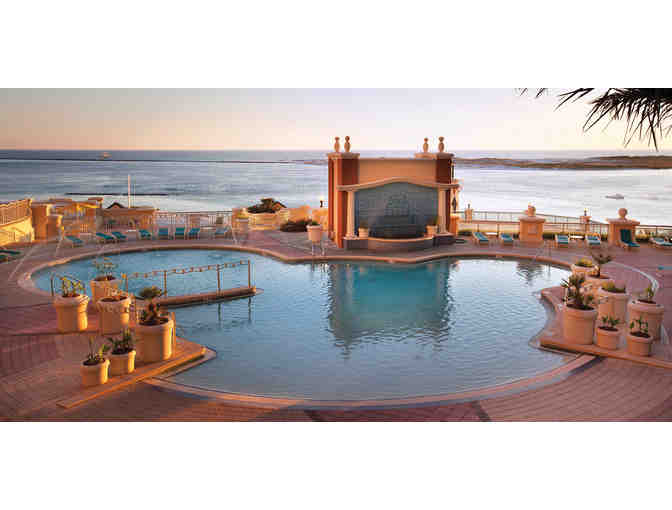 Enjoy 3 nights 4 STAR@Wyndham Vacation Resorts Emerald Grande, FL +$300 Food & Play Credit