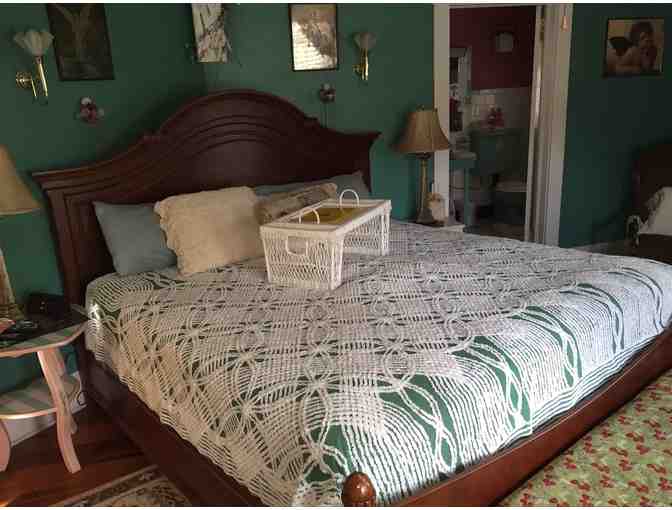 Enjoy 3 nights famous Strawberry Inn 4 star rated+MORE!!