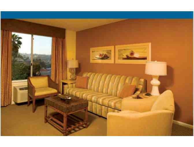 Enjoy 4 nights 2 BEDROOM Condo SeaWorld San Diego 4.5 star + $100 FOOD Credit