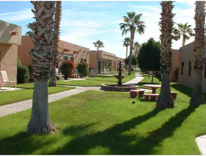 Enjoy 4 nights @ LUXE Havasu Dunes Luxury Condo Arizona 4.5 star + $100 Food Credit