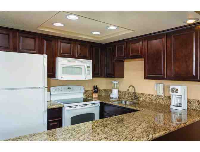 Enjoy 4 nights @ LUXE Havasu Dunes Luxury Condo Arizona 4.5 star + $100 Food Credit