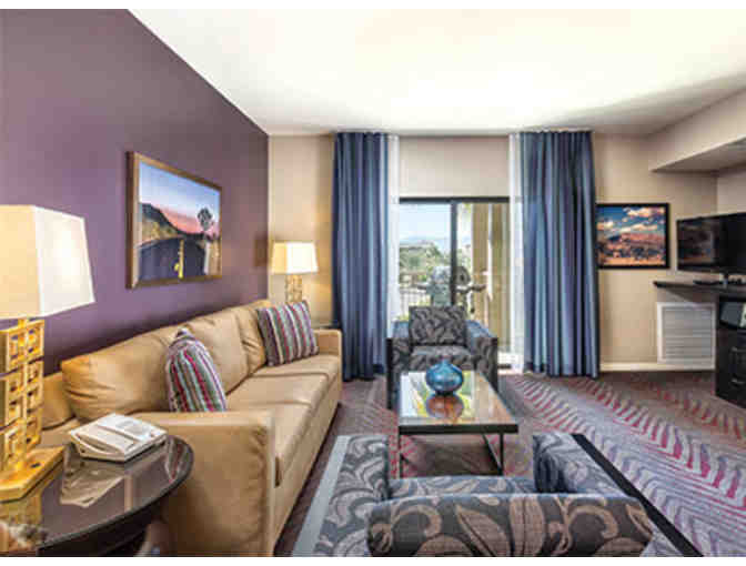 Enjoy 4 nights LUXURY CONDO on Terra Lago Golf Course Indo, CA + $100 FOOD