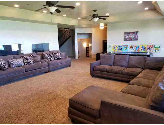Enjoy 5 nights Luxury 9 BED 9100sq ft CABIN Garden City, UTAH + $200 FOOD CREDIT