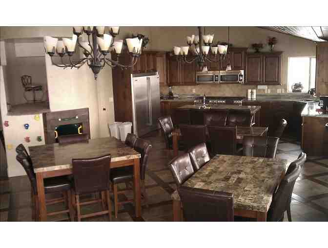 Enjoy 5 nights Luxury 9 BED 9100sq ft CABIN Garden City, UTAH + $200 FOOD CREDIT