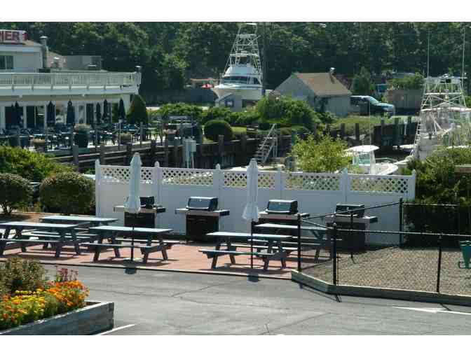 Enjoy 7 nights @ 4.4 star Pier 7 Condominiums South Yarmouth, MA + $100 FOOD Credit