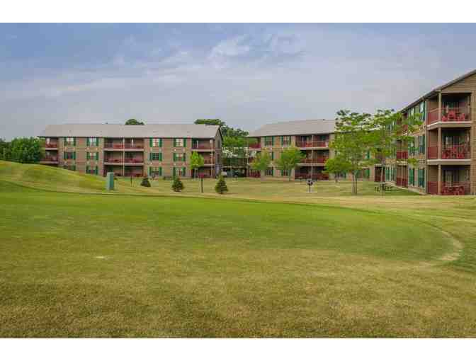 Enjoy 7 nights @ Holiday Inn Club Vacations Fox River + $100 FOOD CREDIT