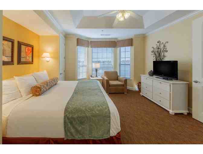 Enjoy 7 nights @ Holiday Inn Club Vacations Piney Shores Resort Conroe Texas + $100 FOOD