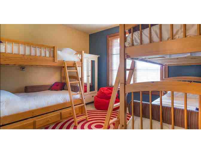 Enjoy 7 nights in 4 bed villa @ FAMED Les Legendes Mont-Tremblant Quebec, Canada