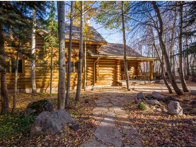 Enjoy 7 nights LUXURY 3400sq ft Sundance, Utah Cabin + $200 Food Credit