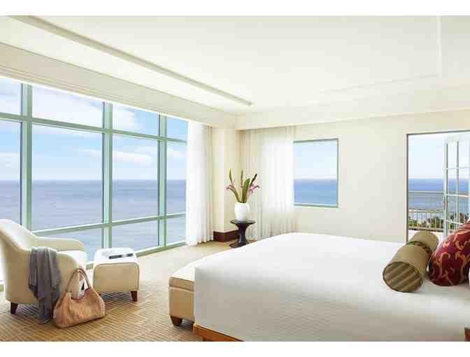 Enjoy 7 nights LUXURY 5 star LUXURY Reef Club Tower @5FAMOUS Atlantis Resort Stay