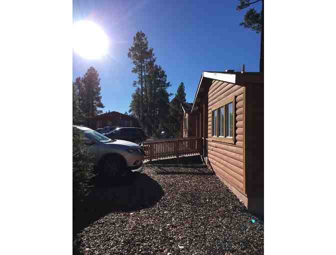 Enjoy 7 nights @ Roundhouse Resort Pinetop, Arizona 1 bedroom 4 star + $100 FOOD