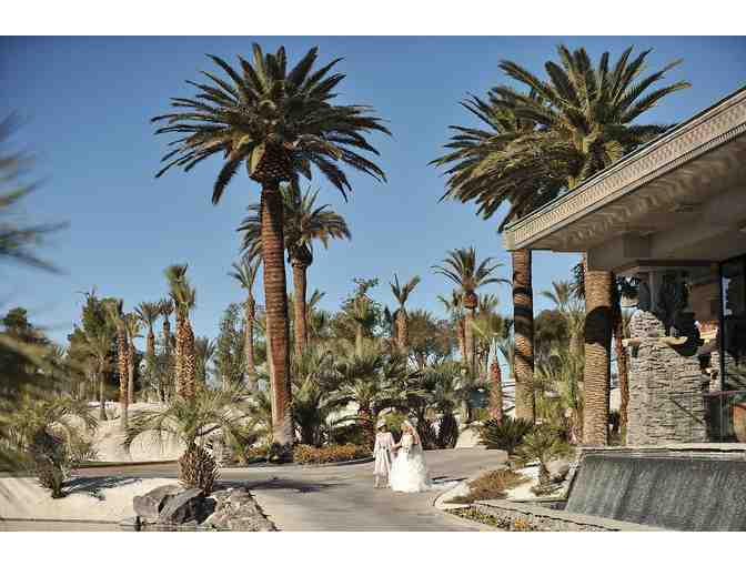 Enjoy a Foursome GOLF ROUND Bali Hai Golf Course Las Vegas + $200 FOOD CREDIT