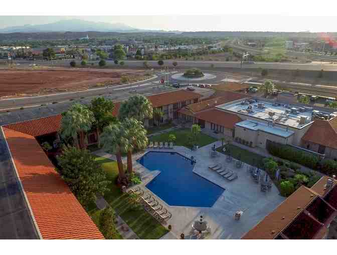 Enjoy two nights @ Dessert Garden Inn St George, Utah + $200 FOOD CREDIT