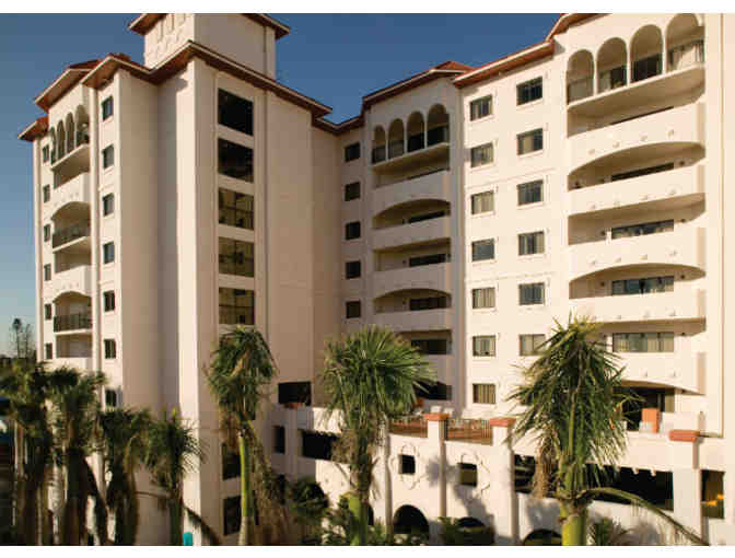 South Florida & Miami Luxury 2 night Condo Stay/Sail/Eat Package! 4.5 STAR Rated
