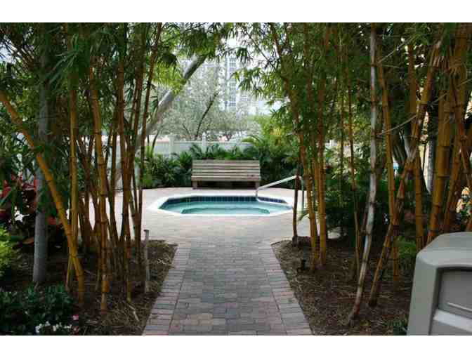 South Florida & Miami Luxury 3 night Condo Stay/Sail/Eat Package! 4.5 STAR Rated