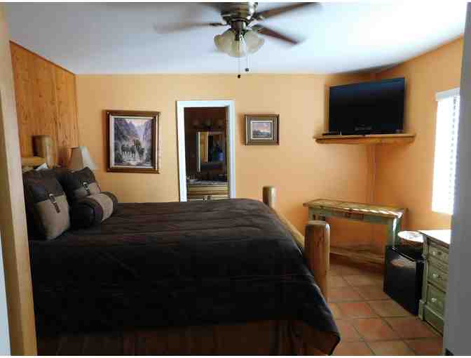 Enjoy 2 nights @ 4 STAR Full Circle BnB Cave Creek, Arizona + $100 FOOD CREDIT
