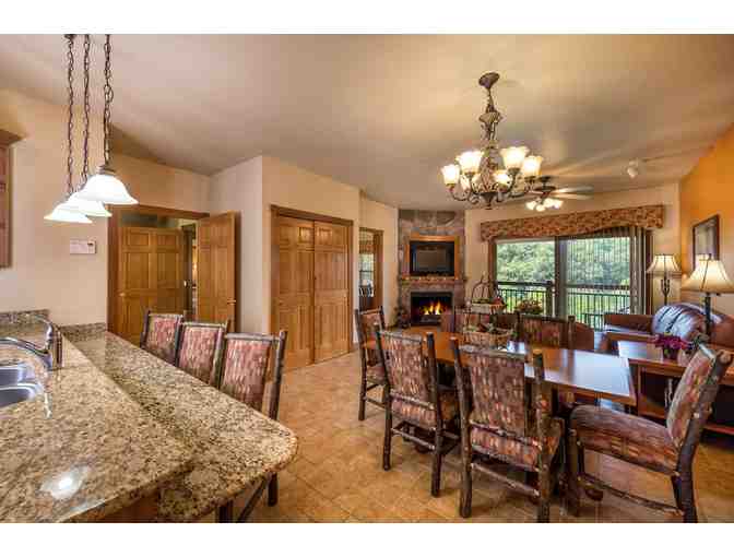 Enjoy 3 nights @ 4 STAR Westgate Branson, Missouri resort + $100 FOOD