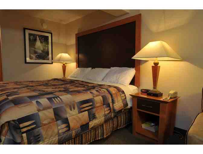 Enjoy $100 Gift Certificate to Shilo Inns Rose Garden,Portland, OR +$100 BONUS Food Credit