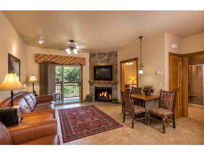 Enjoy 3 nights @ 4 STAR Westgate Branson, Missouri resort + $100 FOOD