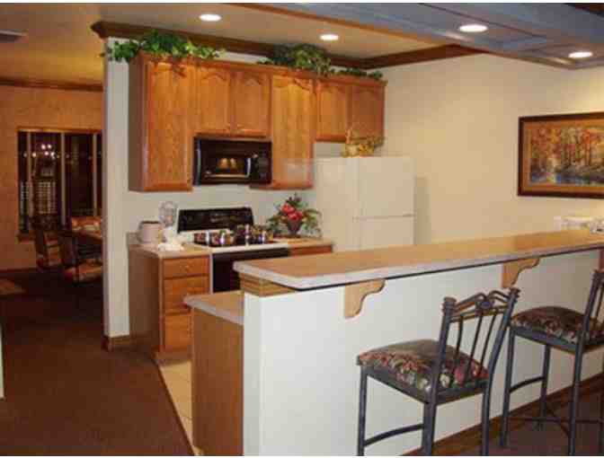 Enjoy 7 nights @ 4 STAR Westgate Branson Woods + $100 FOOD CREDIT