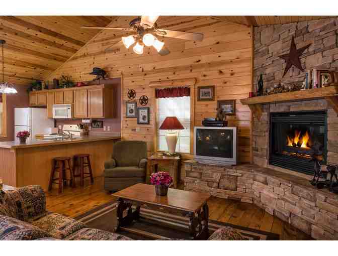 Enjoy 7 nights @ 4 STAR Westgate Branson Woods + $100 FOOD CREDIT