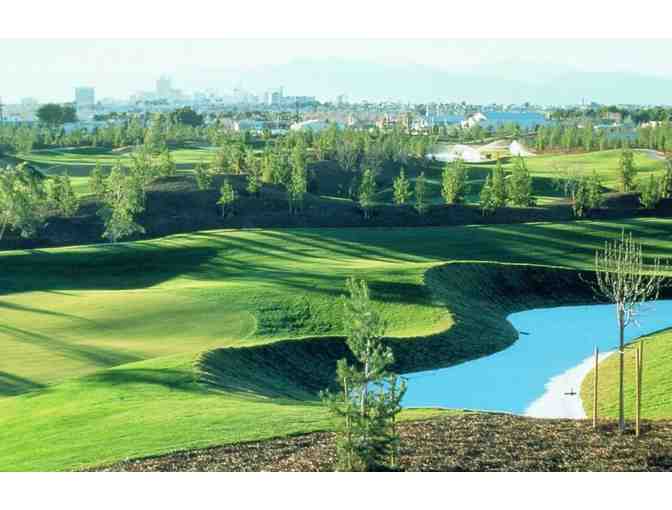 Enjoy foursome Desert Pines Golf Club Las Vegas, NV + $200 Food Credit