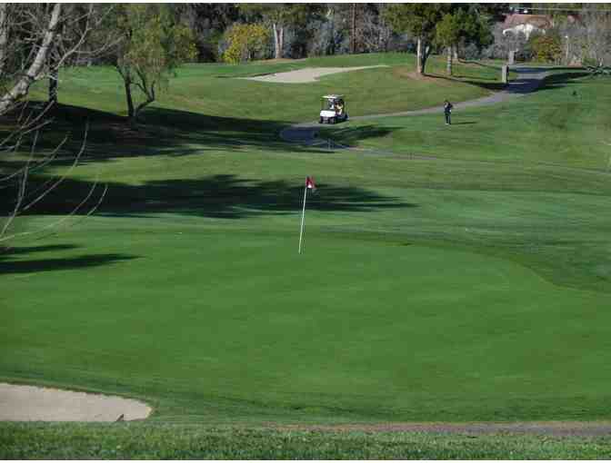 Enjoy foursome Vineyard At Escondido San Diego, CA + $200 Food Credit