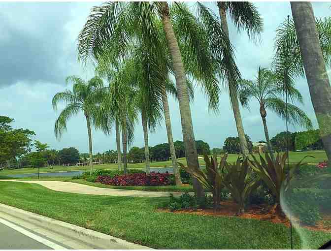 Enjoy foursome Weston Hills Country Club Weston, FL + $200 Food Credit
