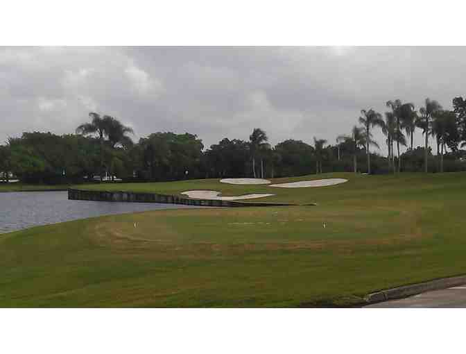 Enjoy foursome Weston Hills Country Club Weston, FL + $200 Food Credit