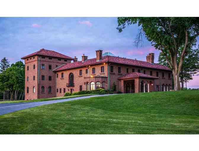 Enjoy Golf for 4 @ Village Club of Sands Point, New York + $100 FOOD Credit