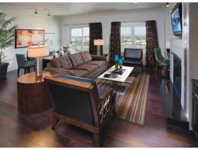 Ultimate Anahiem, California GOLF VACA! Whittier Narrows Golf Course + 3 nights LUXE CONDO