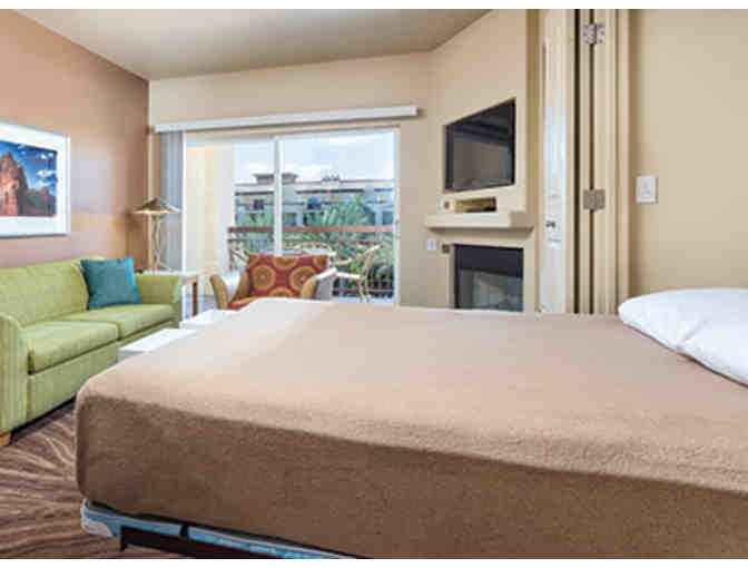 Ultimate Las Vegas, Nevada GOLF VACAY! Rhodes Ranch Golf Club + 3 nights LUXE CONDO + FOOD