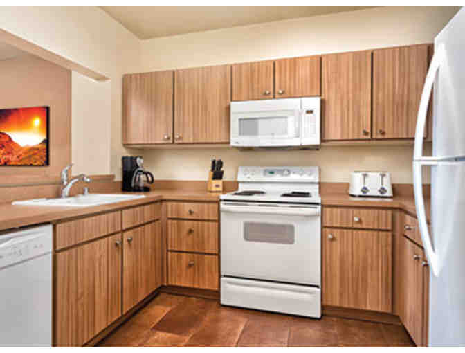 Ultimate Las Vegas, Nevada GOLF VACAY! Rhodes Ranch Golf Club + 3 nights LUXE CONDO + FOOD